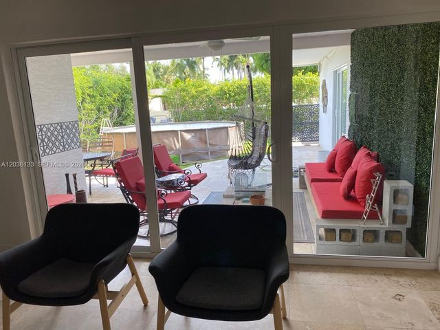 1103 Washington St, Hollywood, FL 33019