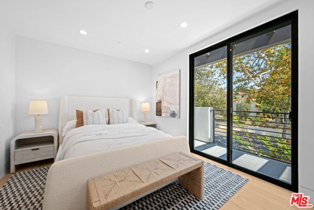1325 Thayer Avenue, Los Angeles, CA 90024