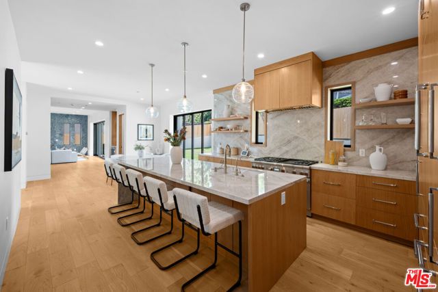 1325 Thayer Avenue, Los Angeles, CA 90024