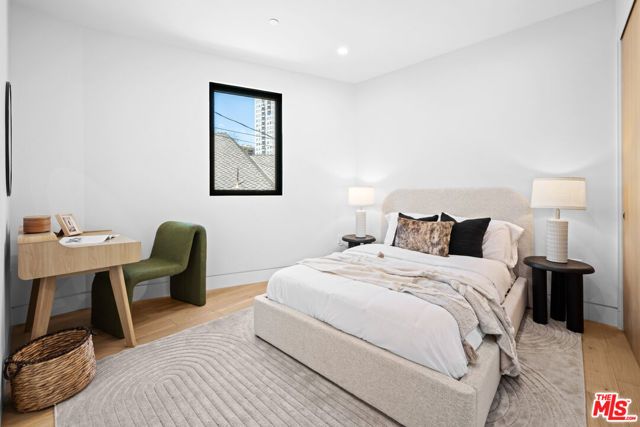 1325 Thayer Avenue, Los Angeles, CA 90024