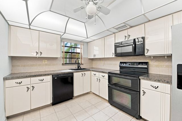 448 PIEDMONT J 448, Delray Beach, FL 33484