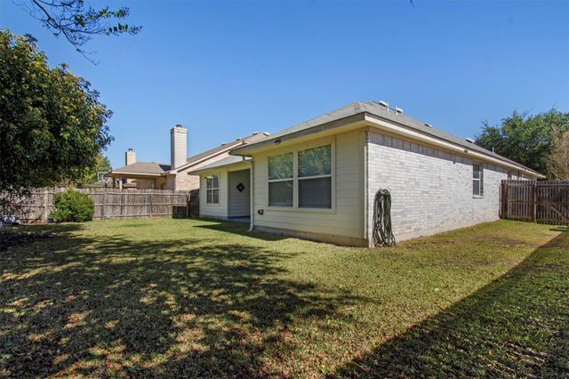 3300 Winding Shore LN, Pflugerville, TX 78660