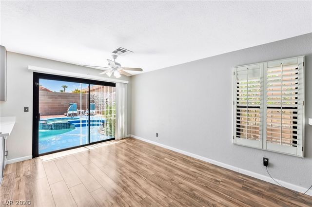 7531 Kalmalii Avenue, Las Vegas, NV 89147
