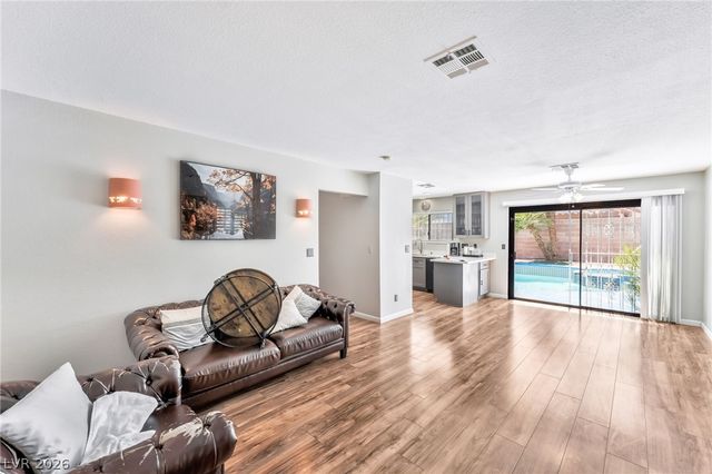 7531 Kalmalii Avenue, Las Vegas, NV 89147