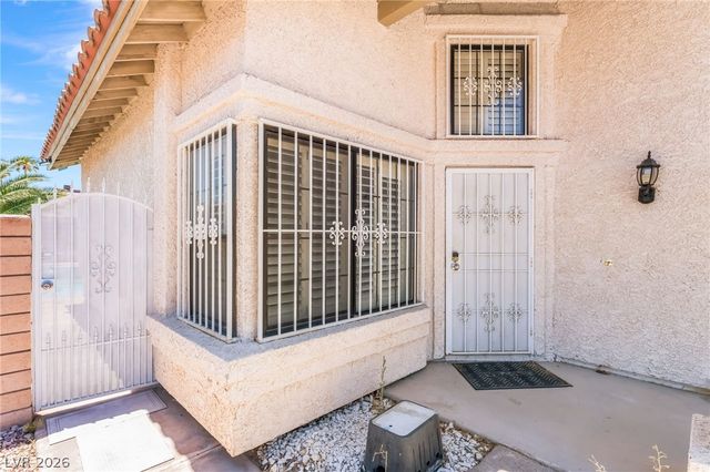 7531 Kalmalii Avenue, Las Vegas, NV 89147