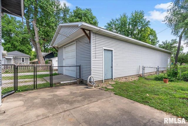 730 W ASH Street, Springfield, IL 62704
