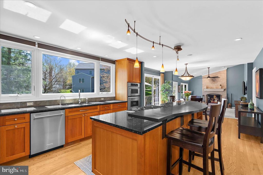 Image 11 of property listing at 3804 PORTMAN PL, Ellicott City, MD 21042