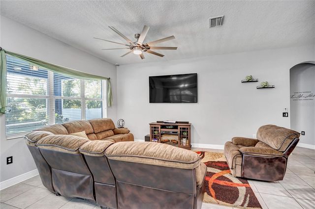 2806 W SAINT ISABEL STREET, Tampa, FL 33607