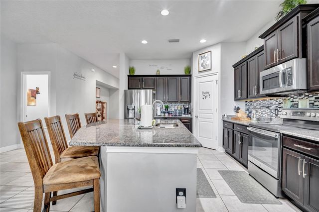 2806 W SAINT ISABEL STREET, Tampa, FL 33607