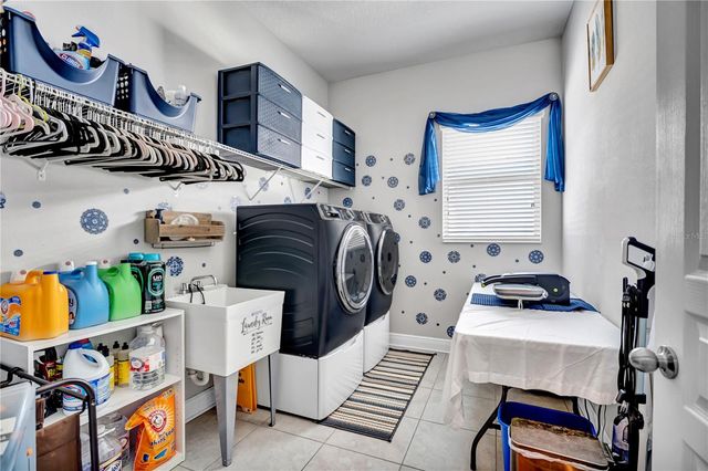 2806 W SAINT ISABEL STREET, Tampa, FL 33607