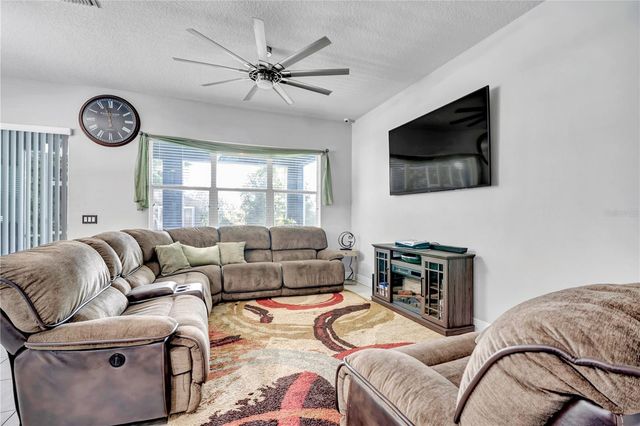 2806 W SAINT ISABEL STREET, Tampa, FL 33607