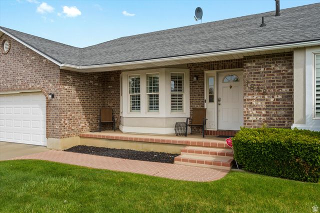 1848 W 1520 N, Clinton, UT 84015