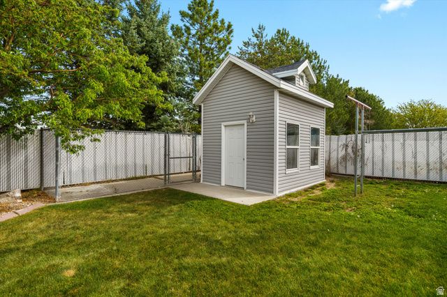 1848 W 1520 N, Clinton, UT 84015