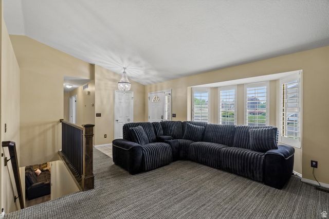 1848 W 1520 N, Clinton, UT 84015