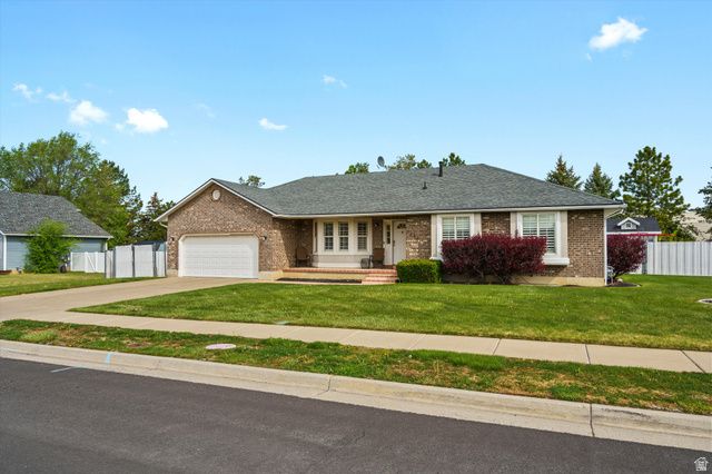 1848 W 1520 N, Clinton, UT 84015
