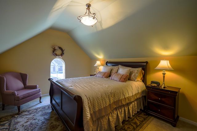 1639 N Woodridge Dr, Wichita, KS 67206