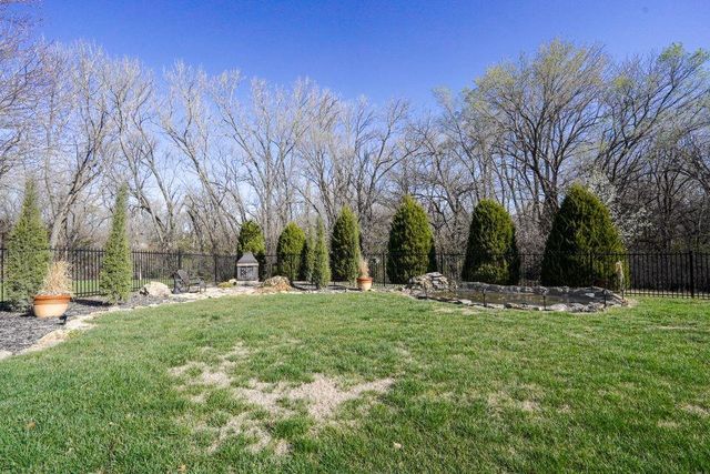 1639 N Woodridge Dr, Wichita, KS 67206