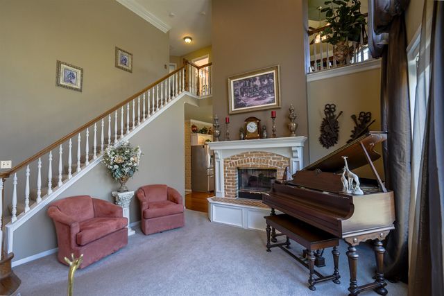 1639 N Woodridge Dr, Wichita, KS 67206