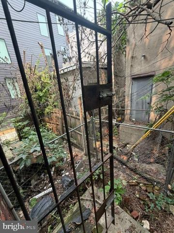 1319 S WILTON ST, Philadelphia, PA 19143