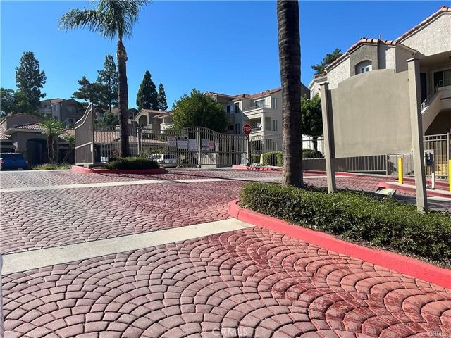 1015 La Terraza 207, Corona, CA 92879