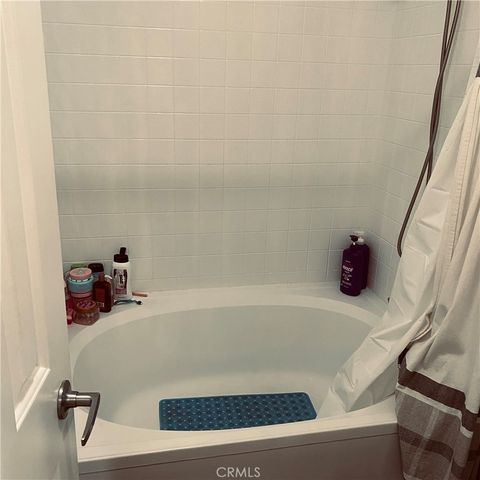 1015 La Terraza 207, Corona, CA 92879
