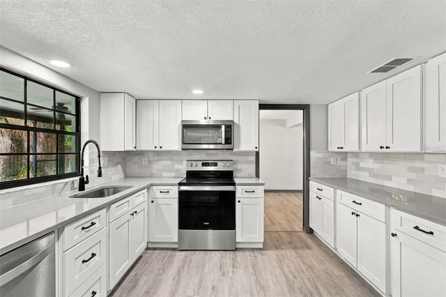 3561 CALGARY LANE, Mount Dora, FL 32757
