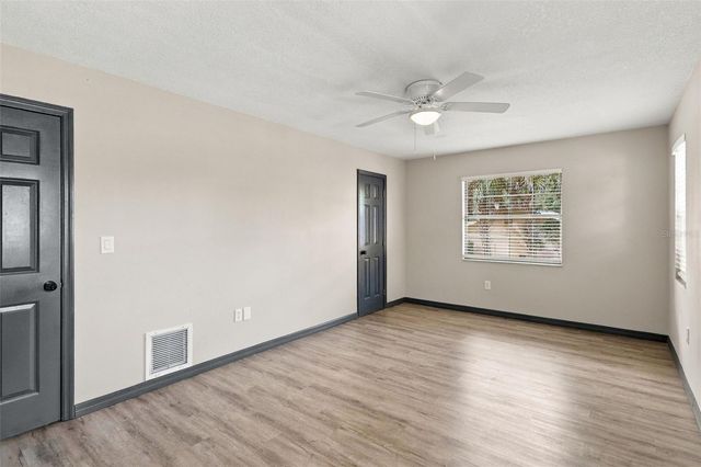 3561 CALGARY LANE, Mount Dora, FL 32757