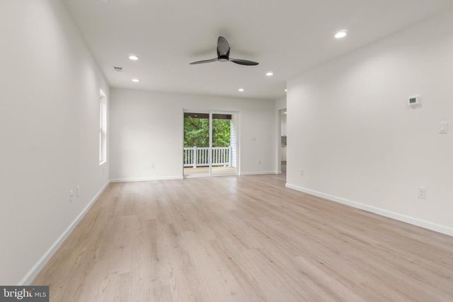 86 PEACH, Westville, NJ 08093