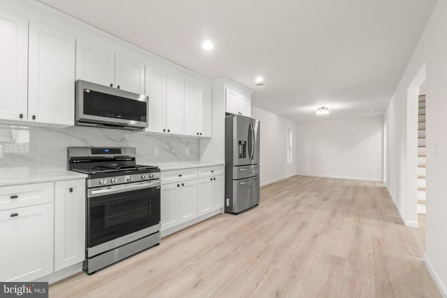 86 PEACH, Westville, NJ 08093