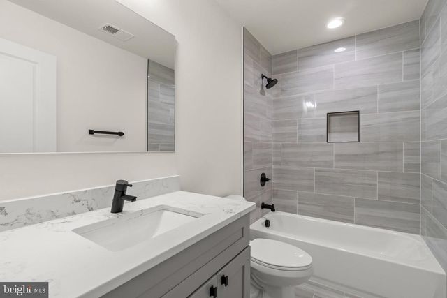 86 PEACH, Westville, NJ 08093