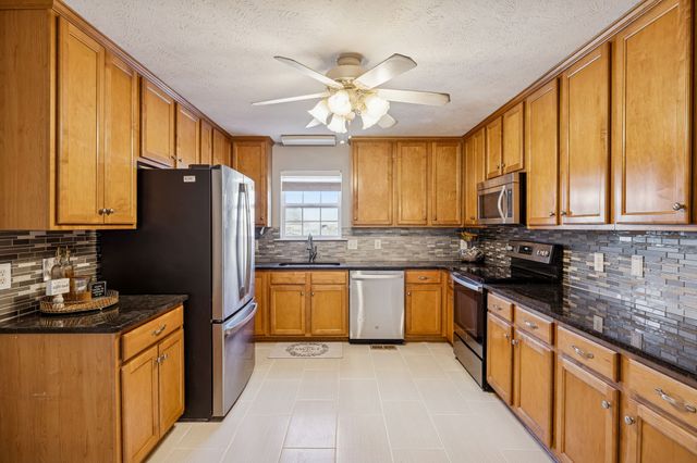 2207 Rankin Dr, Christiana, TN 37037