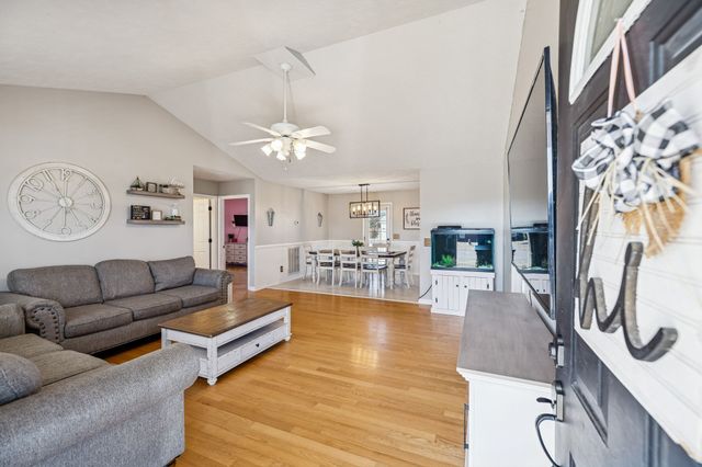 2207 Rankin Dr, Christiana, TN 37037