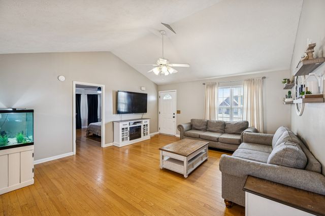 2207 Rankin Dr, Christiana, TN 37037