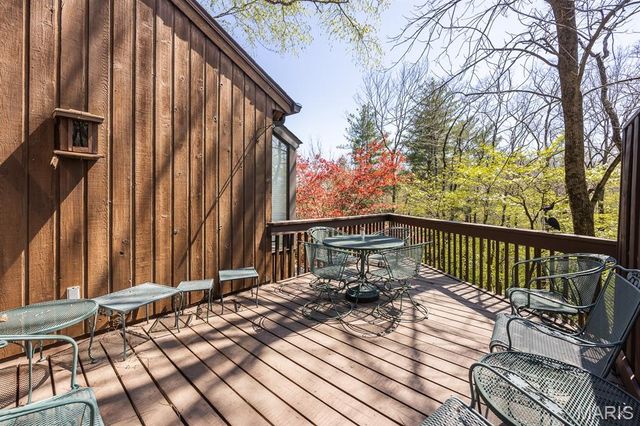 13 Tanewood Court, Belleville, IL 62223