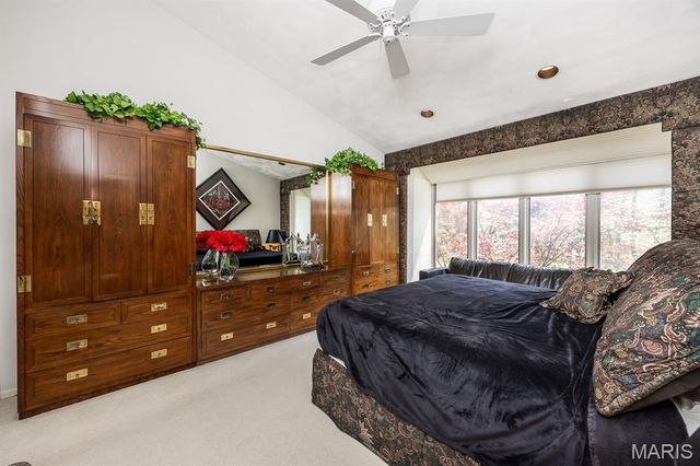 13 Tanewood Court, Belleville, IL 62223