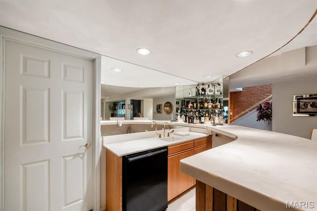 13 Tanewood Court, Belleville, IL 62223