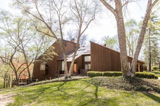 13 Tanewood Court, Belleville, IL 62223