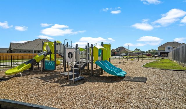 12119 Willow Way Avenue, Mont Belvieu, TX 77535