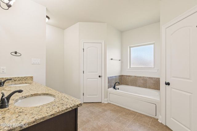 122 Maddox Jude Drive, Maurice, LA 70555