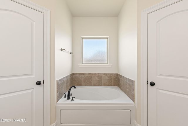 122 Maddox Jude Drive, Maurice, LA 70555