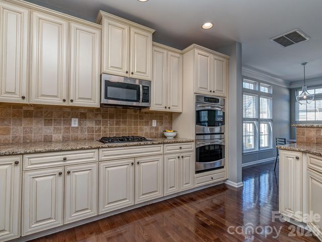 2139 Belle Vernon Avenue, Charlotte, NC 28210