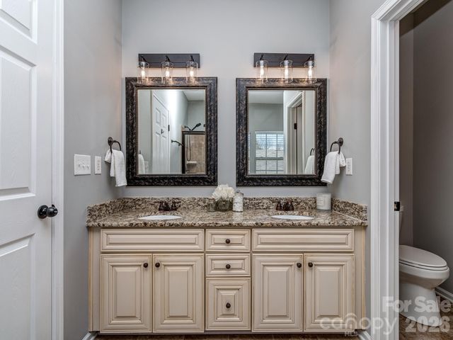 2139 Belle Vernon Avenue, Charlotte, NC 28210