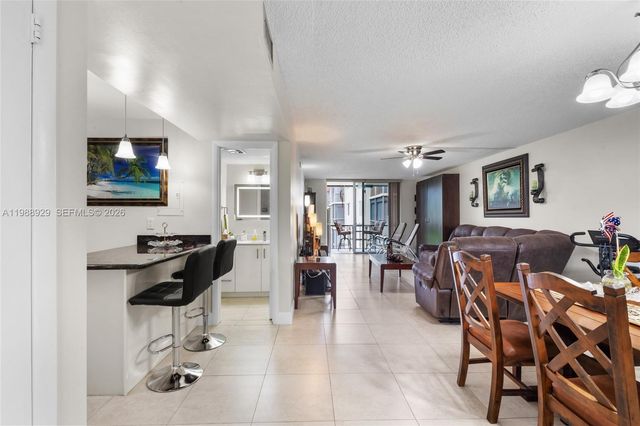 9420 S Hollybrook Lake Drive 206, Pembroke Pines, FL 33025