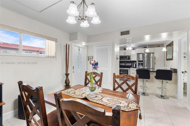 9420 S Hollybrook Lake Drive 206, Pembroke Pines, FL 33025