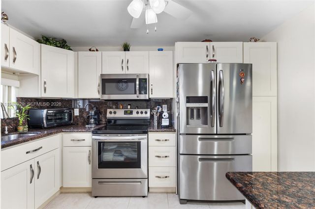 9420 S Hollybrook Lake Drive 206, Pembroke Pines, FL 33025