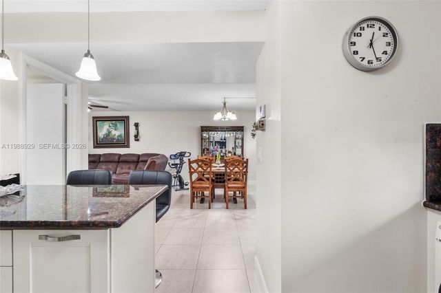 9420 S Hollybrook Lake Drive 206, Pembroke Pines, FL 33025