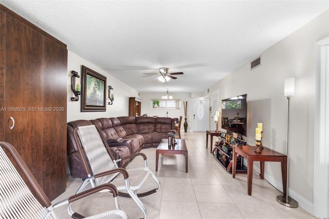 9420 S Hollybrook Lake Drive 206, Pembroke Pines, FL 33025