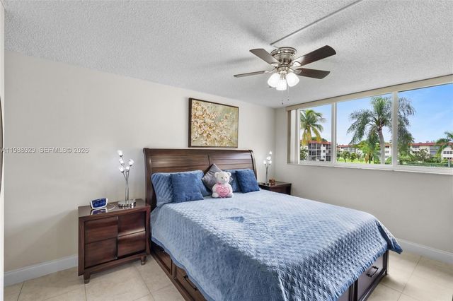 9420 S Hollybrook Lake Drive 206, Pembroke Pines, FL 33025