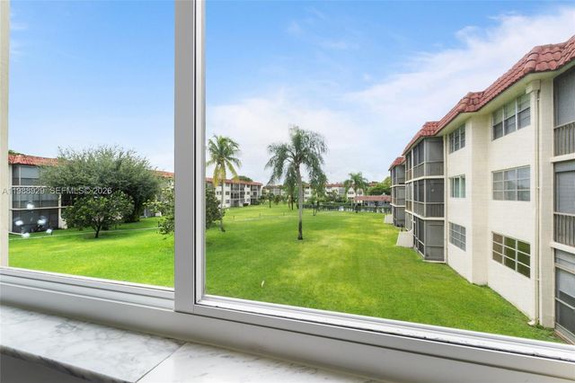 9420 S Hollybrook Lake Drive 206, Pembroke Pines, FL 33025