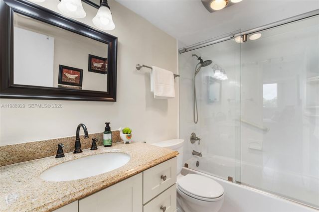 9420 S Hollybrook Lake Drive 206, Pembroke Pines, FL 33025